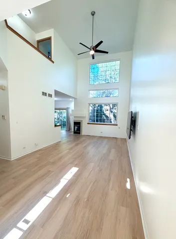 $377,900 | 4 Haverton Court, Streamwood, IL 60107