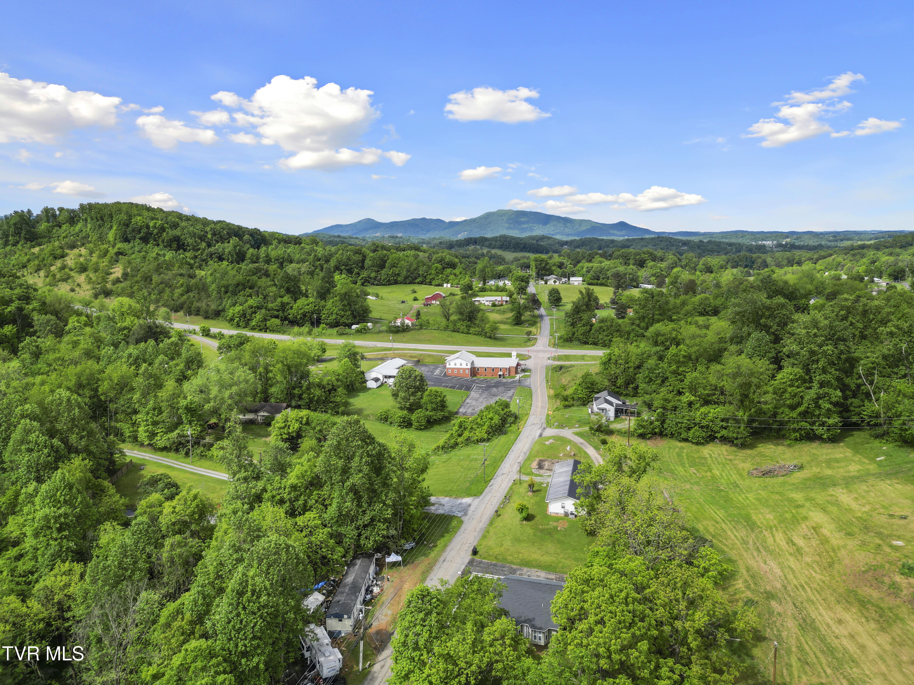 150 Big Springs Road Elizabethton, TN 37643 - Photo 8 of 33 DJI_0281
