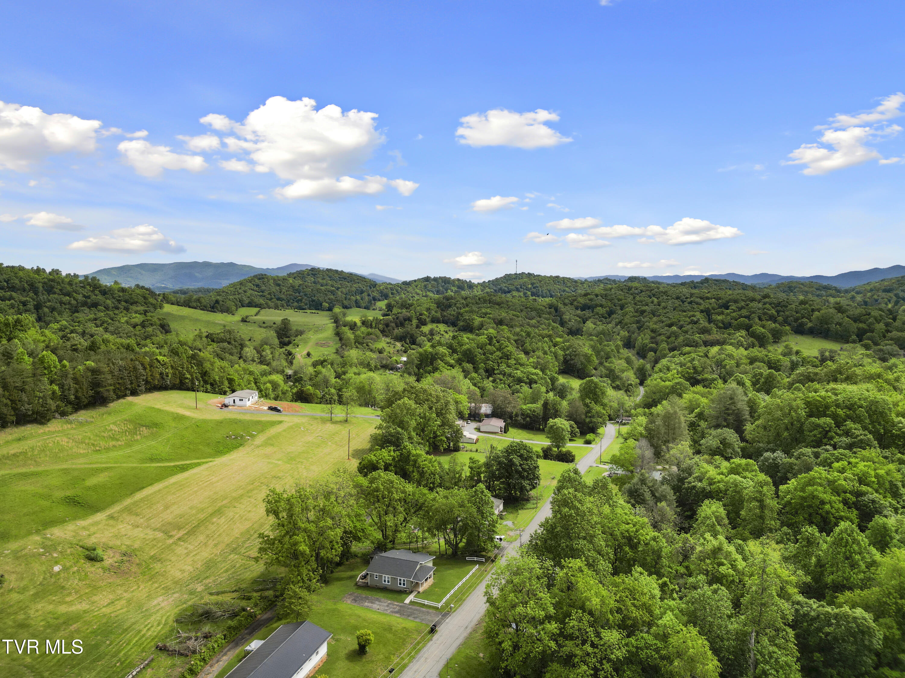150 Big Springs Road Elizabethton, TN 37643 - Photo 9 of 33 DJI_0282