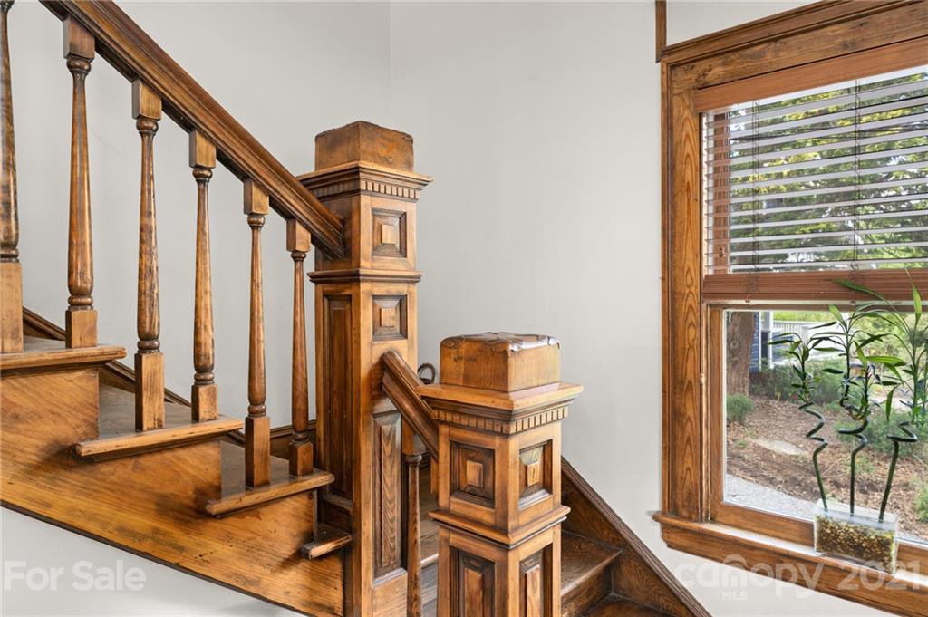56 Pearson Drive Asheville, NC 28801 - Photo 19 of 44 a view of an entryway with seating