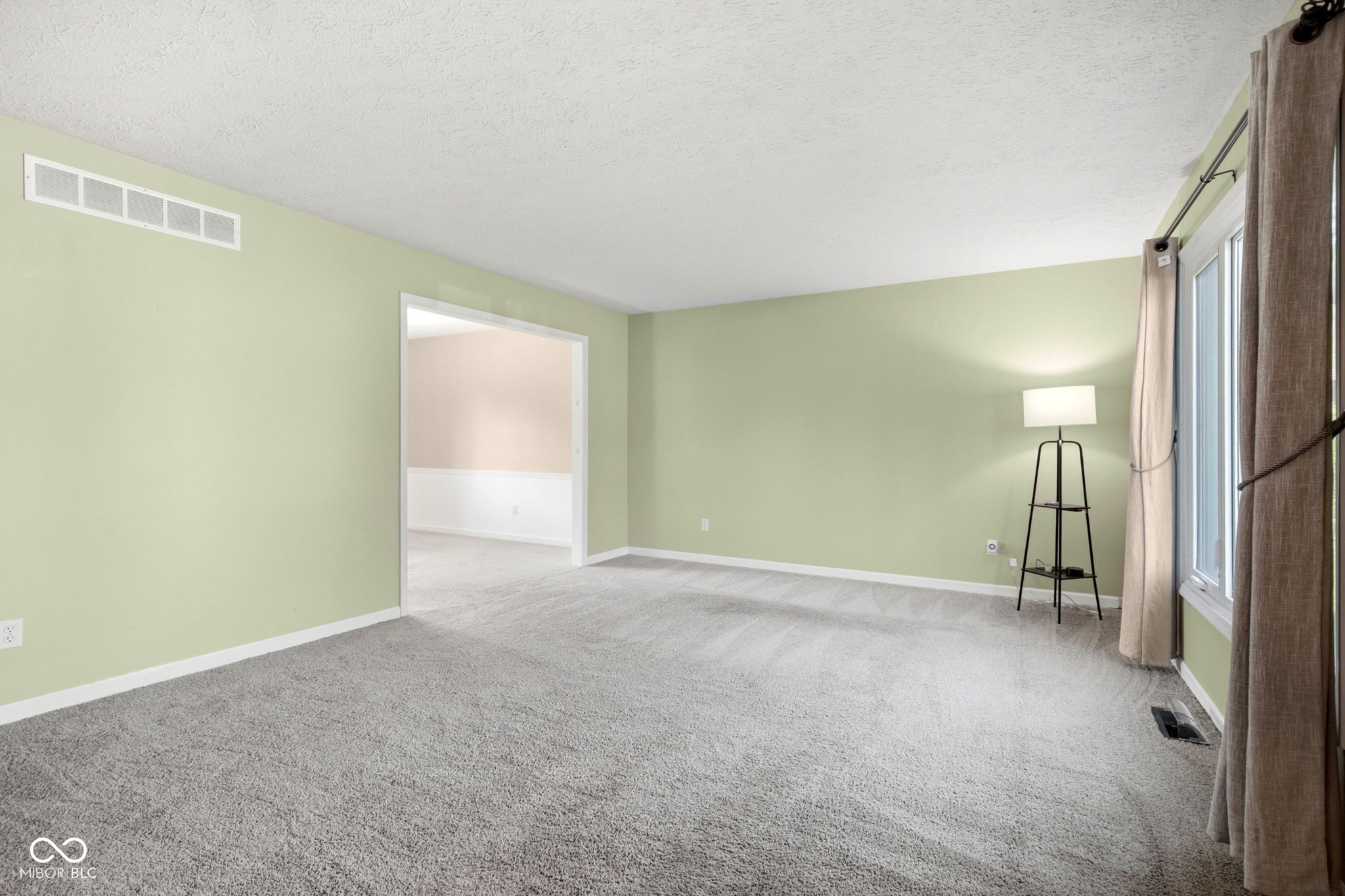 7957 Castle Lake Road Indianapolis, IN 46256 - Photo 7 of 53