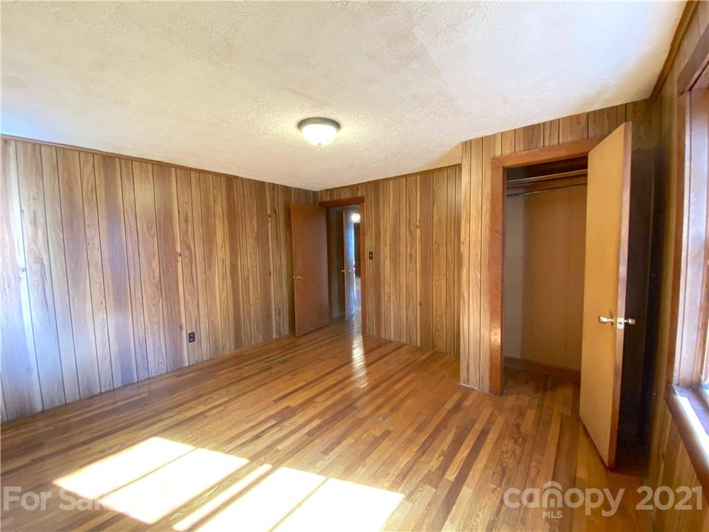 212 Phillips Road Spruce Pine, NC 28777 - Photo 11 of 25 Gallery Image 11