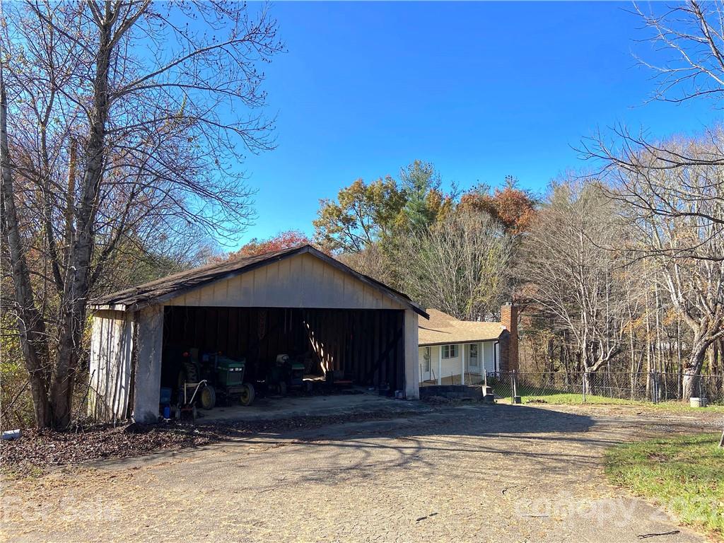 212 Phillips Road Spruce Pine, NC 28777 - Photo 19 of 25 Gallery Image 19