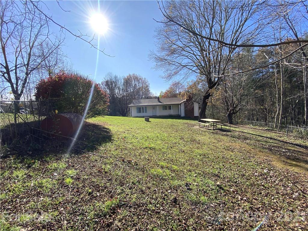 212 Phillips Road Spruce Pine, NC 28777 - Photo 22 of 25 Gallery Image 22