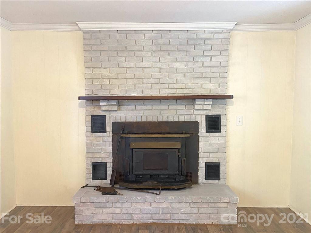212 Phillips Road Spruce Pine, NC 28777 - Photo 8 of 25 Gallery Image 8