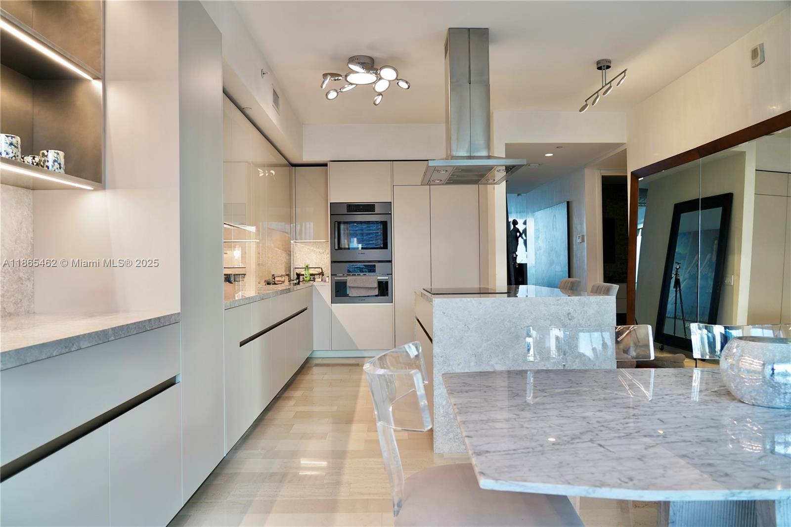 1300 Brickell Bay Drive, Unit 3701 Miami, FL 33131 - Photo 25 of 30