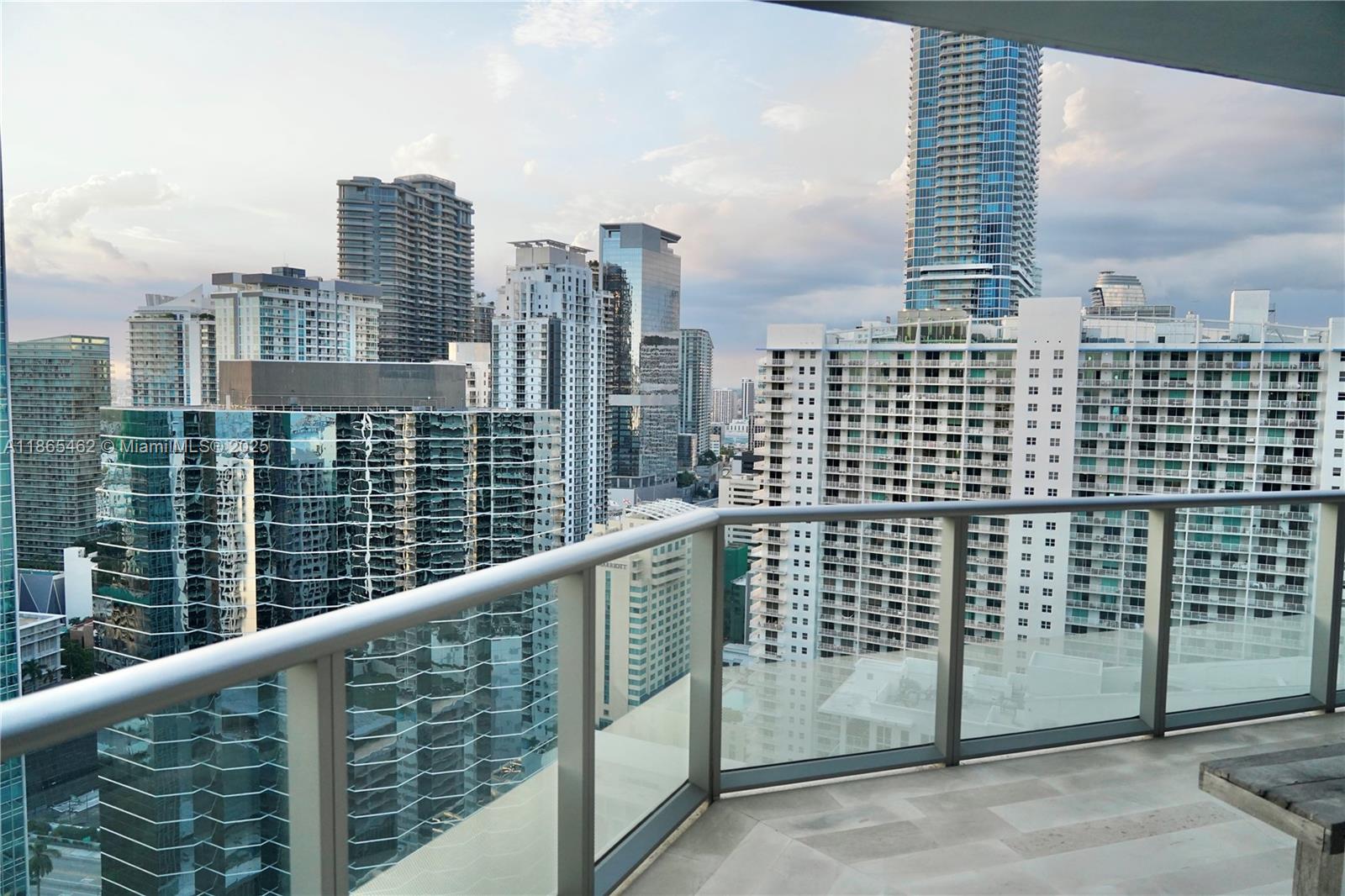 1300 Brickell Bay Drive, Unit 3701 Miami, FL 33131 - Photo 29 of 30