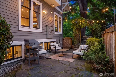 $1,370,000 | 3307 East Pike Street, Seattle, WA 98122