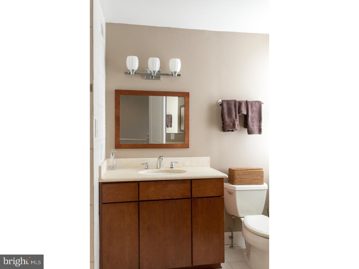 2012 Carpenter Street Philadelphia, PA 19146 - Photo 11 of 20