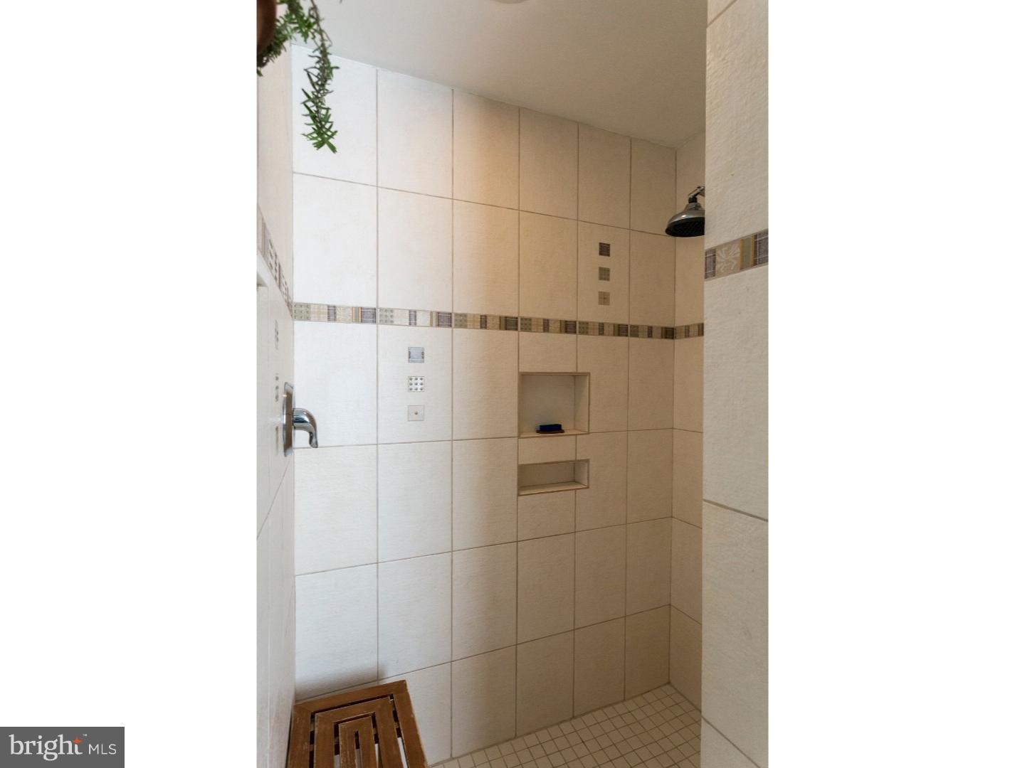 2012 Carpenter Street Philadelphia, PA 19146 - Photo 12 of 20