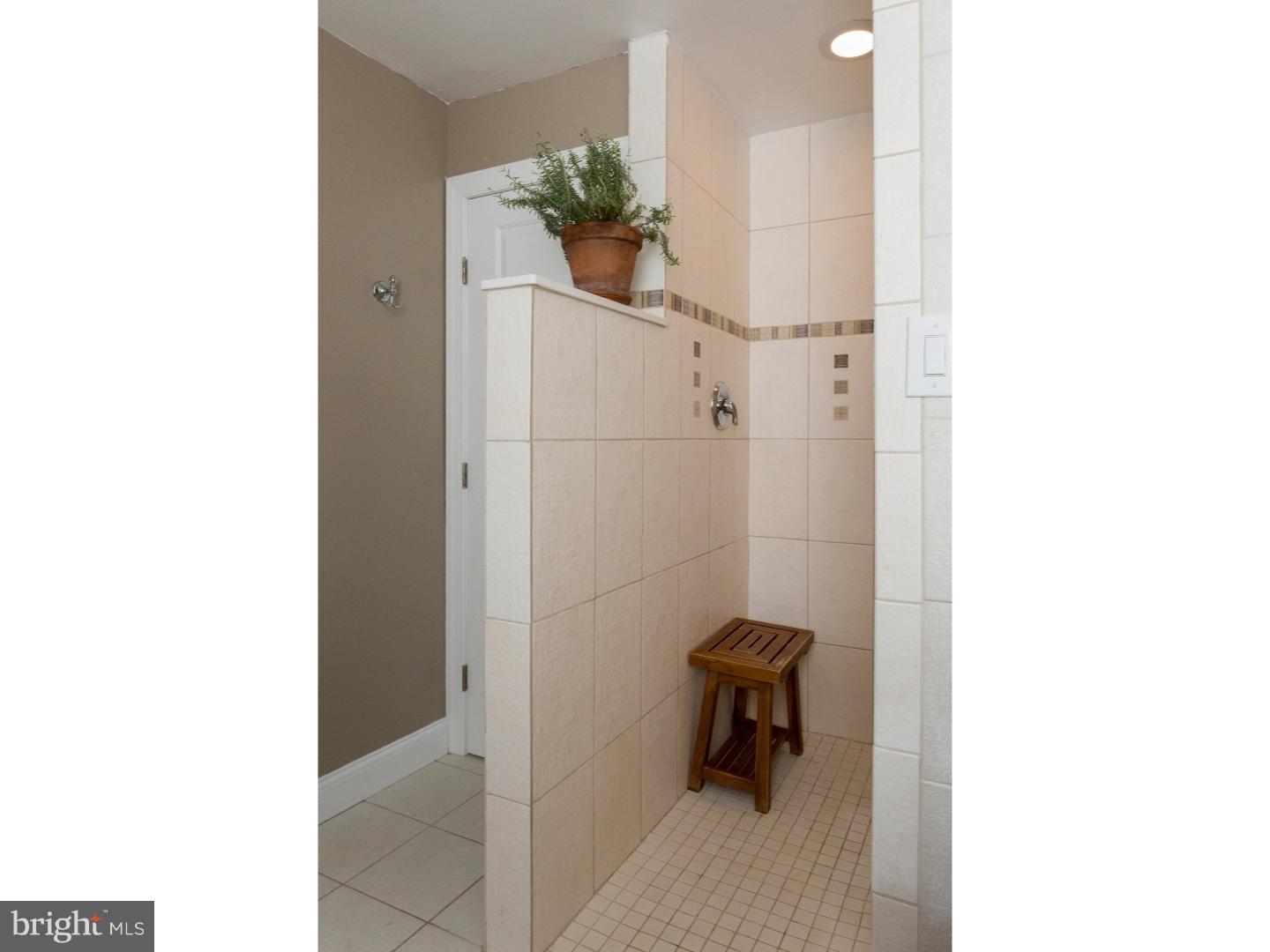 2012 Carpenter Street Philadelphia, PA 19146 - Photo 13 of 20