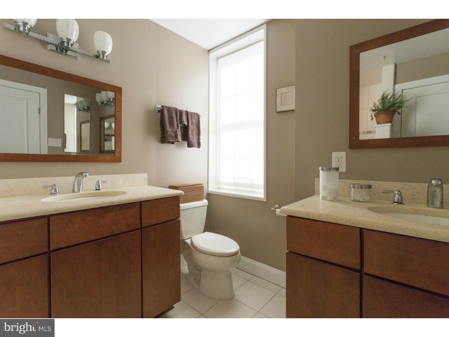 2012 Carpenter Street Philadelphia, PA 19146 - Photo 10 of 20