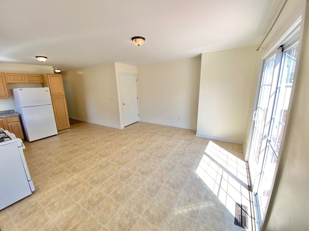 93 Orleans Street, Unit 93 Springfield, MA 01109 - Photo 7 of 21