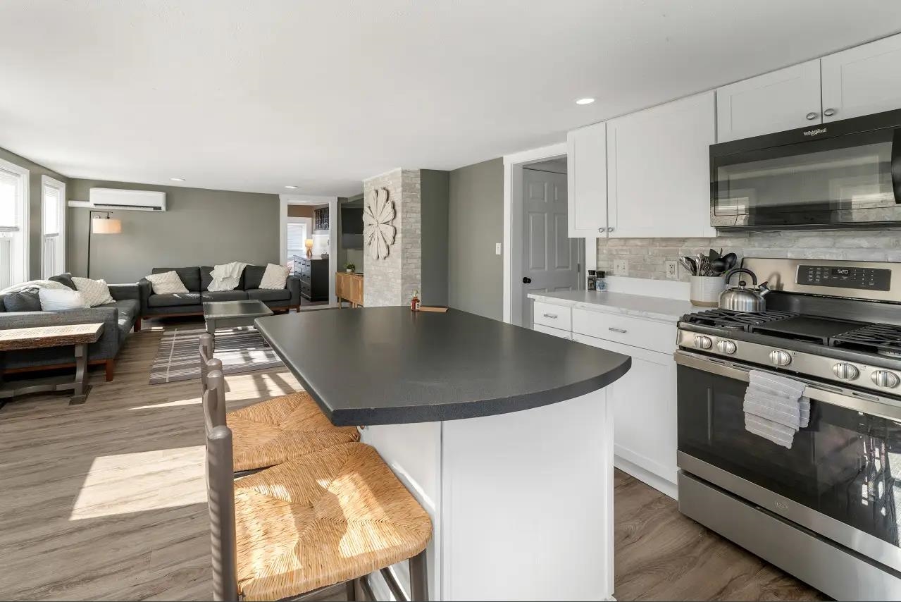 9 Cole Street, Unit 2 Hampton, NH 03842 - Photo 6 of 12