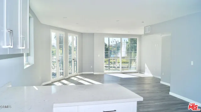 $3,495 | 1111 Echo Park Avenue, Unit 301, Los Angeles, CA 90026