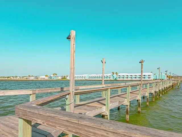 $369,000 | 2292 North Fulton Beach Road, Unit 405, Rockport, TX 78382