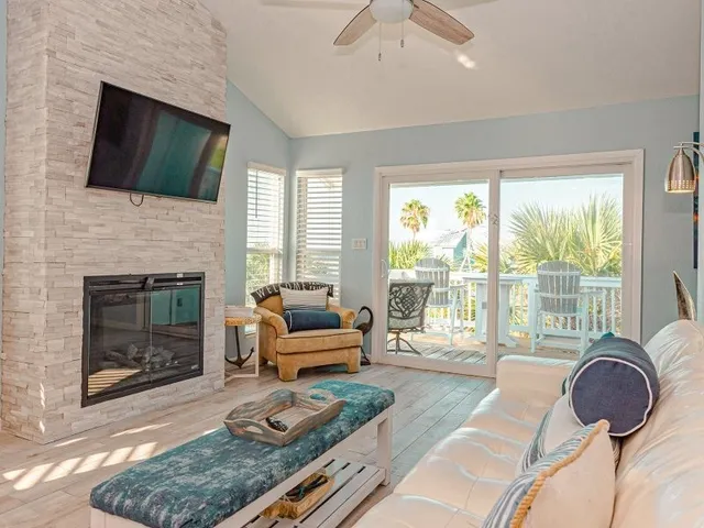 $369,000 | 2292 North Fulton Beach Road, Unit 405, Rockport, TX 78382