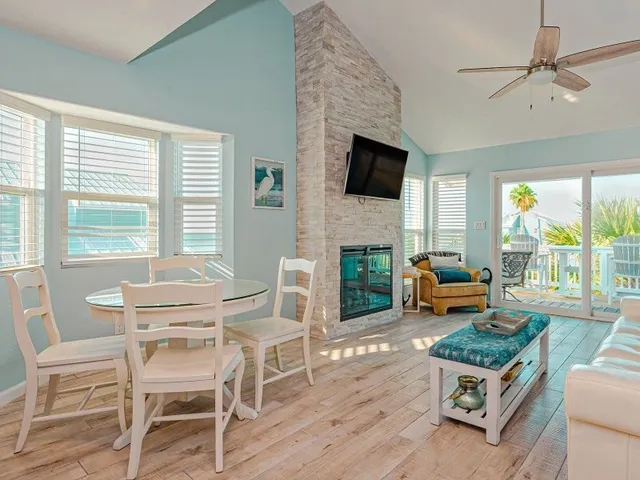 $369,000 | 2292 North Fulton Beach Road, Unit 405, Rockport, TX 78382