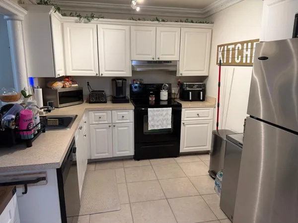 $165,000 | 711 North Pine Island Road, Unit 104, Plantation, FL 33324