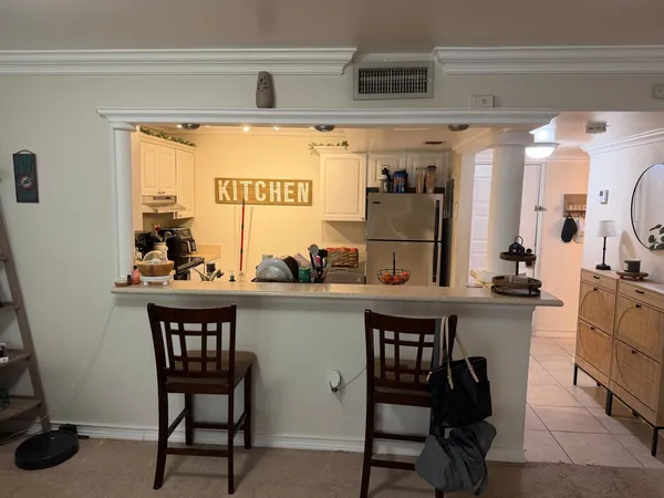 $165,000 | 711 North Pine Island Road, Unit 104, Plantation, FL 33324