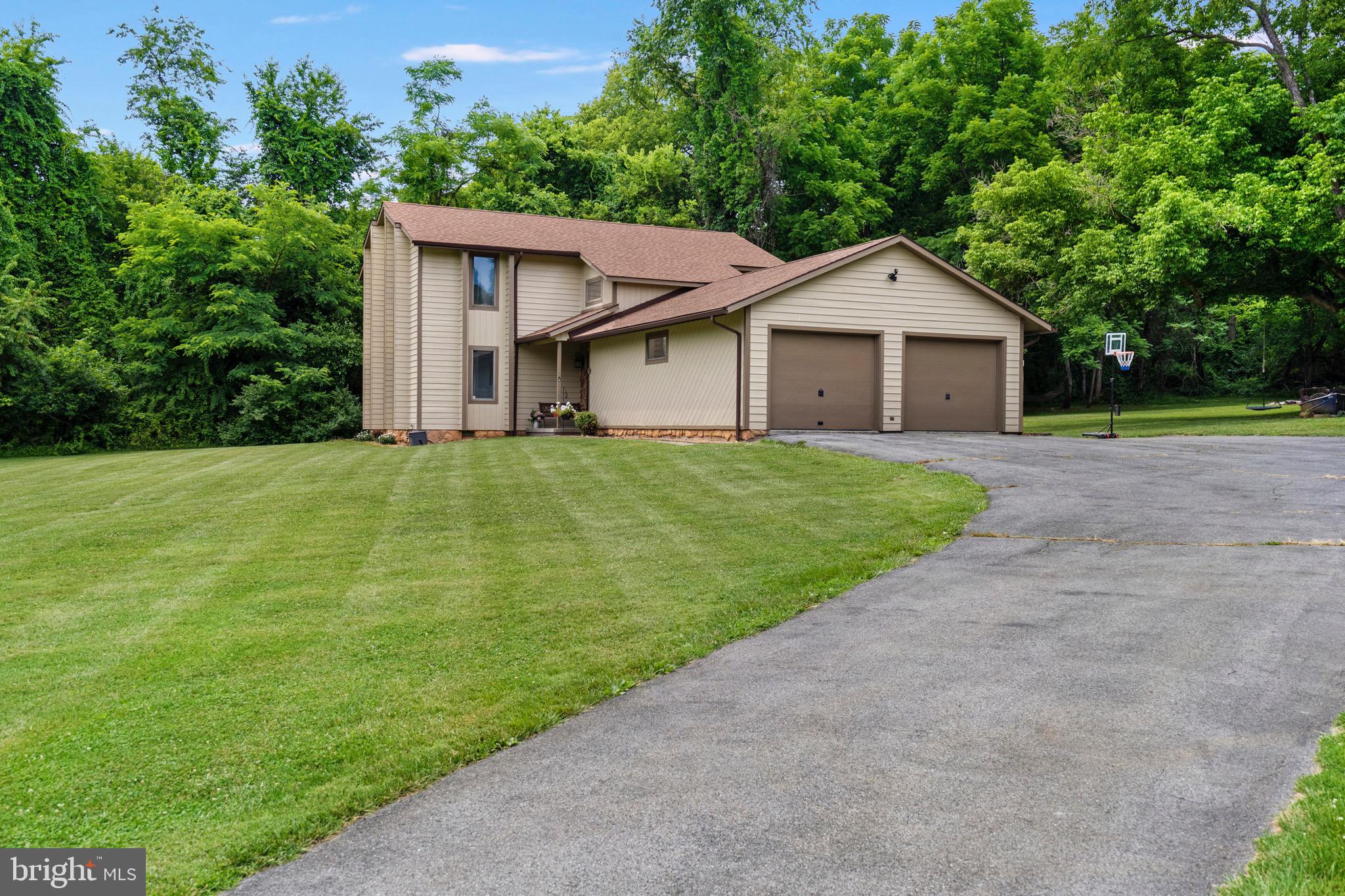 903 Colston Drive Falling Waters, WV 25419 - Photo 2 of 46