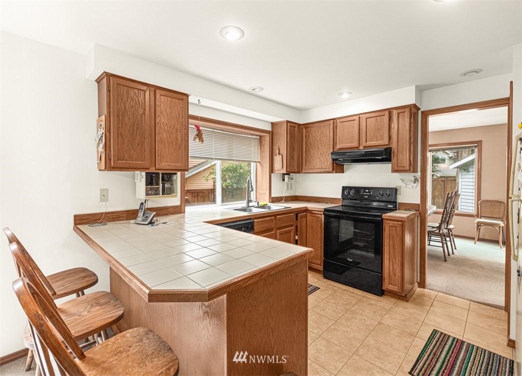 2428 182nd Place Southeast Bothell, WA 98012 - Photo 9 of 14 Gallery Image 9