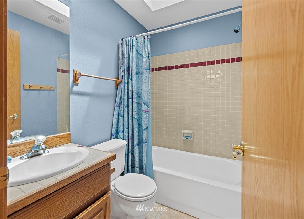 2428 182nd Place Southeast Bothell, WA 98012 - Photo 10 of 14 Gallery Image 10