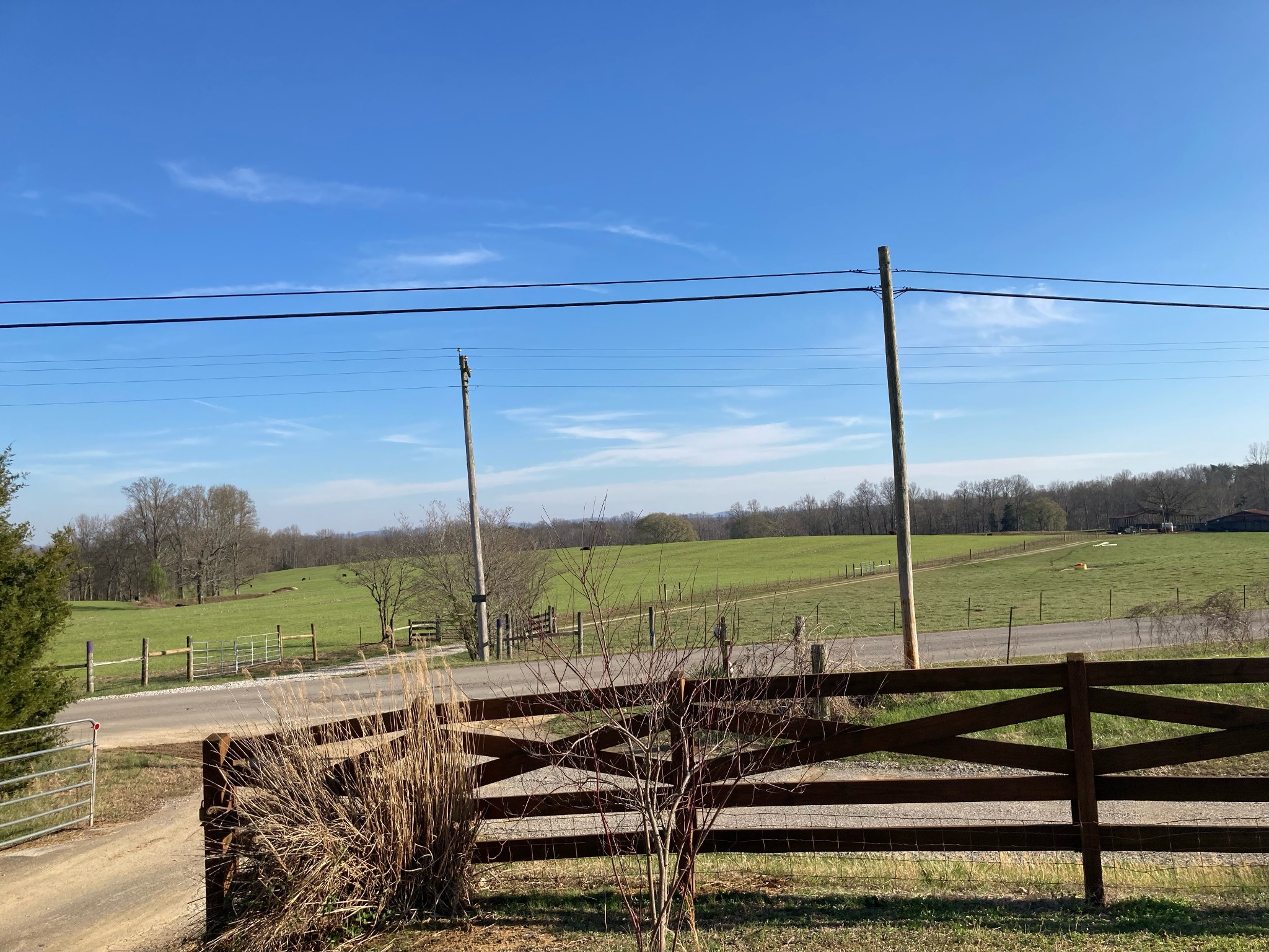 472 Allen Chapel Road Hilham, TN 38568 - Photo 24 of 28 a view of a ocean from a balcony