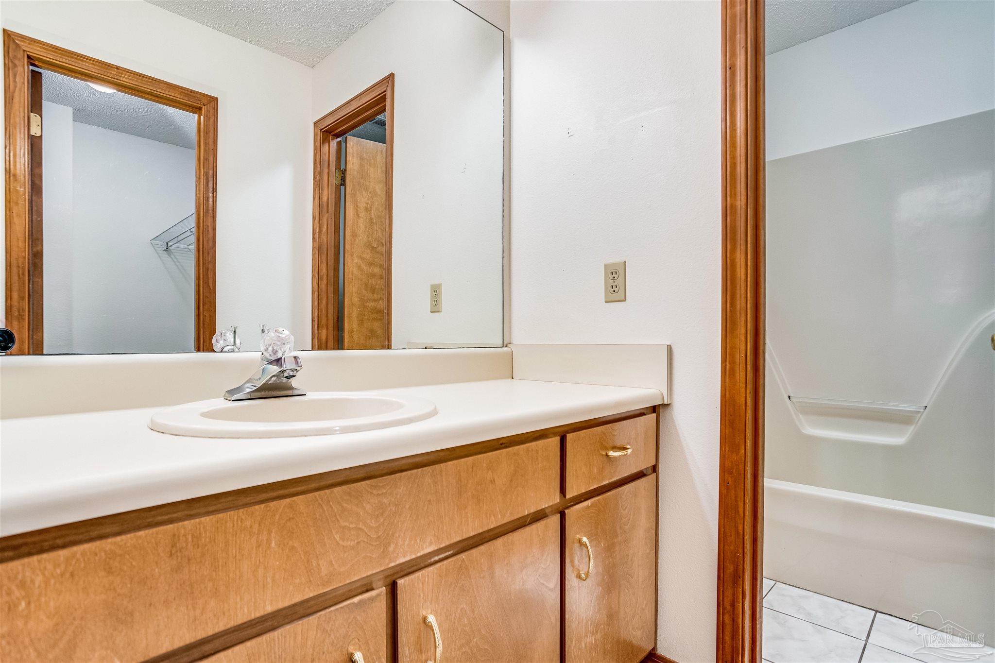 5729 Pebble Ridge Drive Milton, FL 32583 - Photo 14 of 33 Gallery Image 14