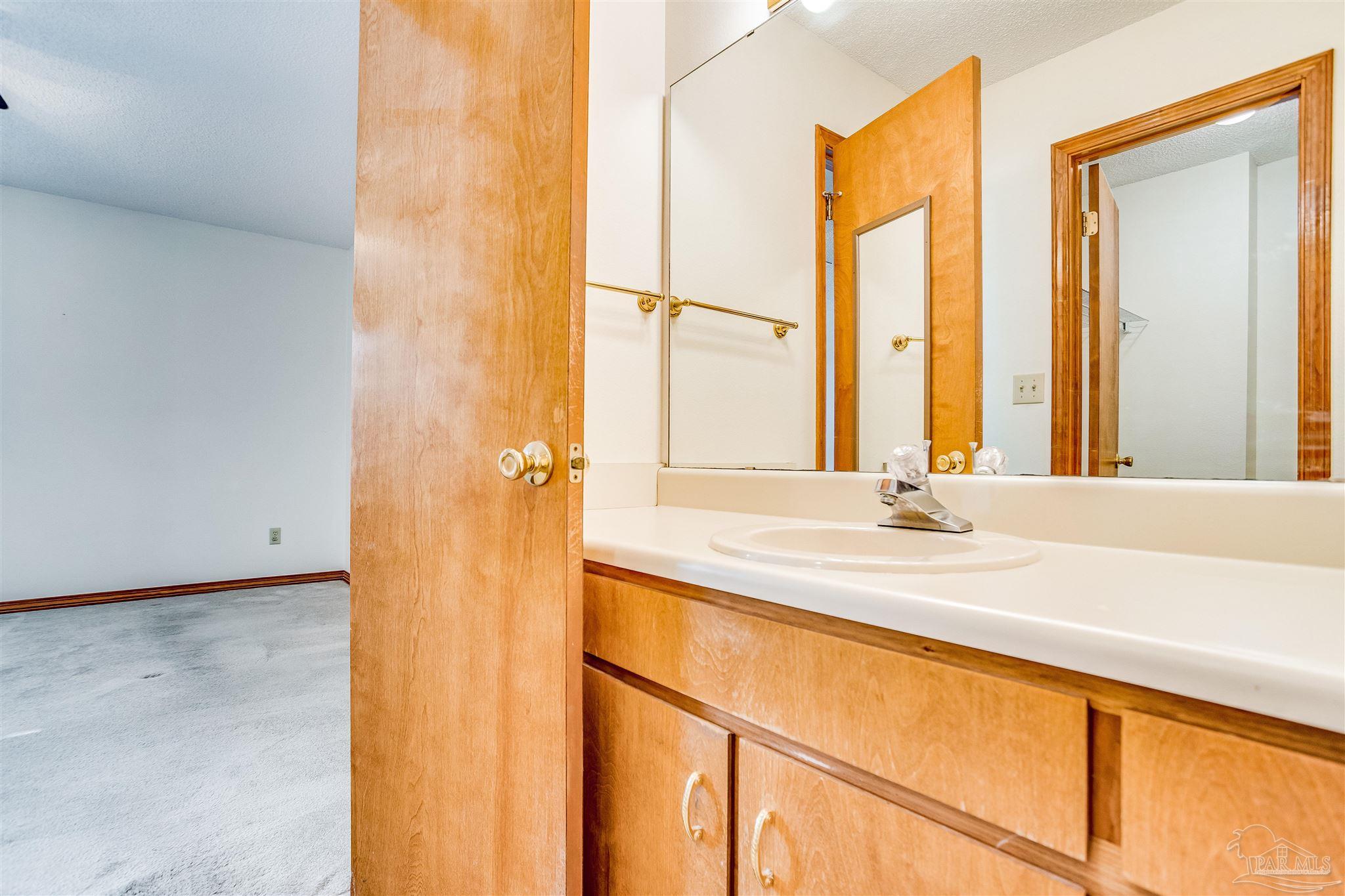 5729 Pebble Ridge Drive Milton, FL 32583 - Photo 16 of 33 Gallery Image 16