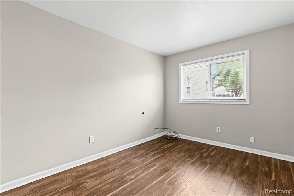 8111 Timken Avenue Warren, MI 48089 - Photo 10 of 17