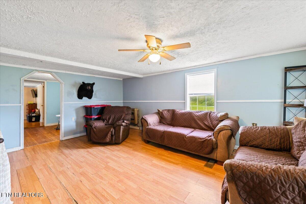 982 Little White Oak Road Duff, TN 37729 - Photo 6 of 18 982 Little White Oak Rd