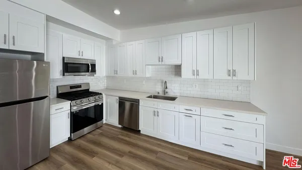 $2,750 | 3630 Midvale Avenue, Unit 1, Los Angeles, CA 90034