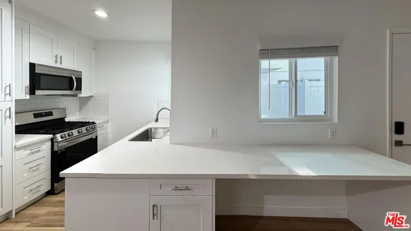 $2,750 | 3630 Midvale Avenue, Unit 1, Los Angeles, CA 90034