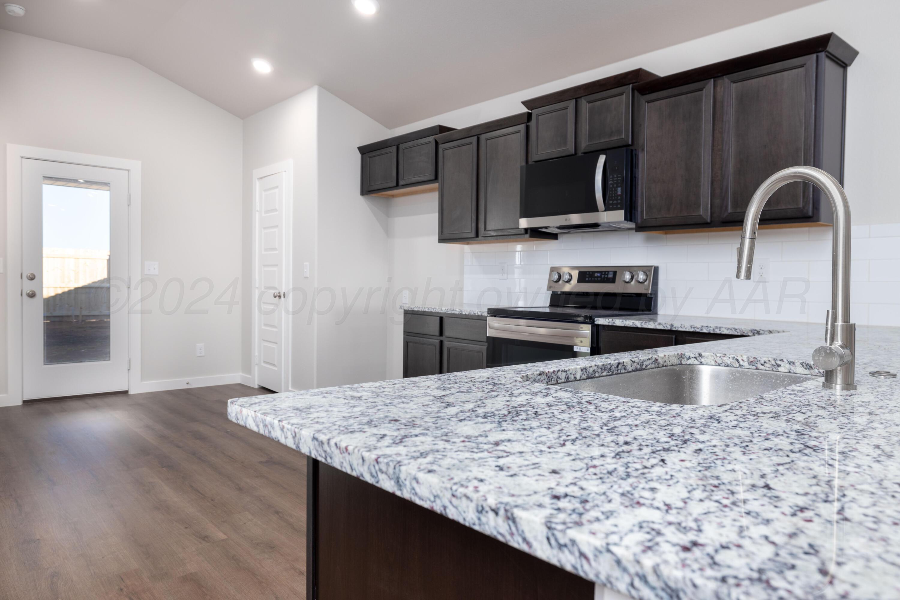 3003 Swenson Street Amarillo, TX 79124 - Photo 2 of 8 3003 Swenson Interior-4