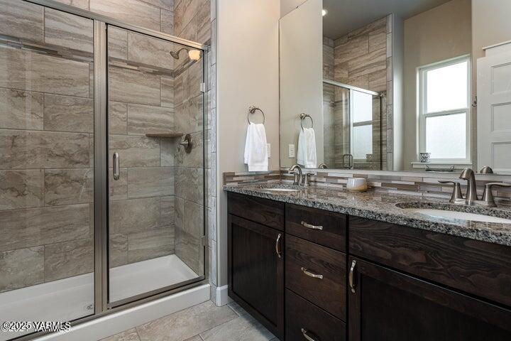 7310 Whitman Avenue Yakima, WA 98903 - Photo 20 of 31 Primary Bath