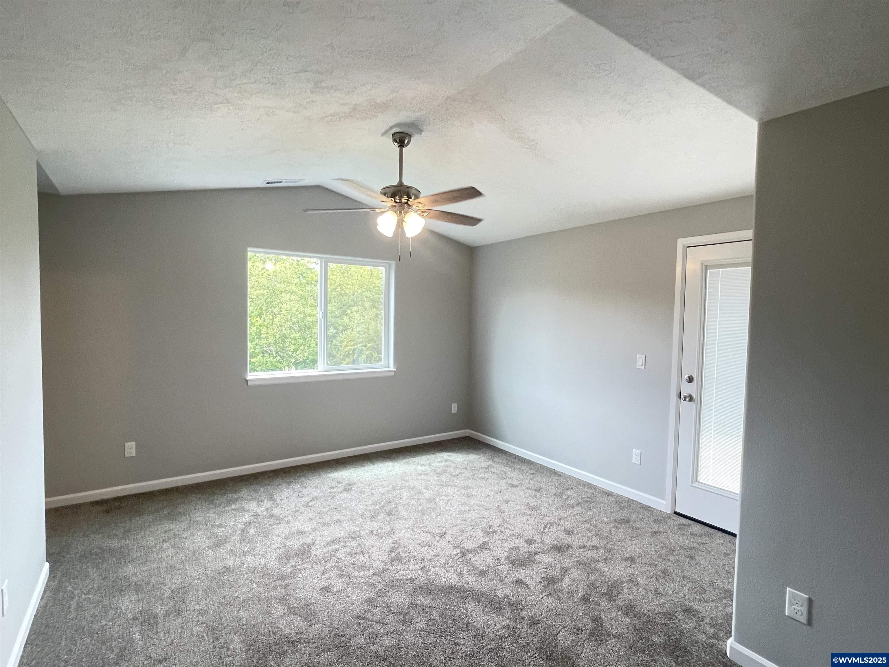 1230 Southwest Hop Street Albany, OR 97321 - Photo 32 of 41