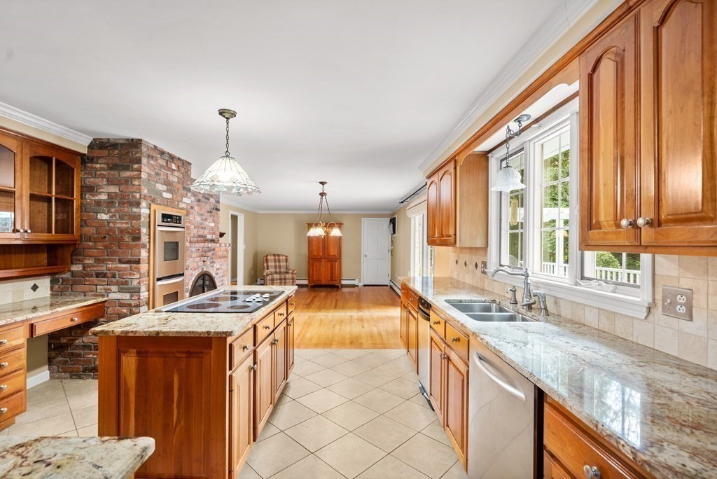 35 Fairbanks Road Raynham, MA 02767 - Photo 10 of 26 Gallery Image 10