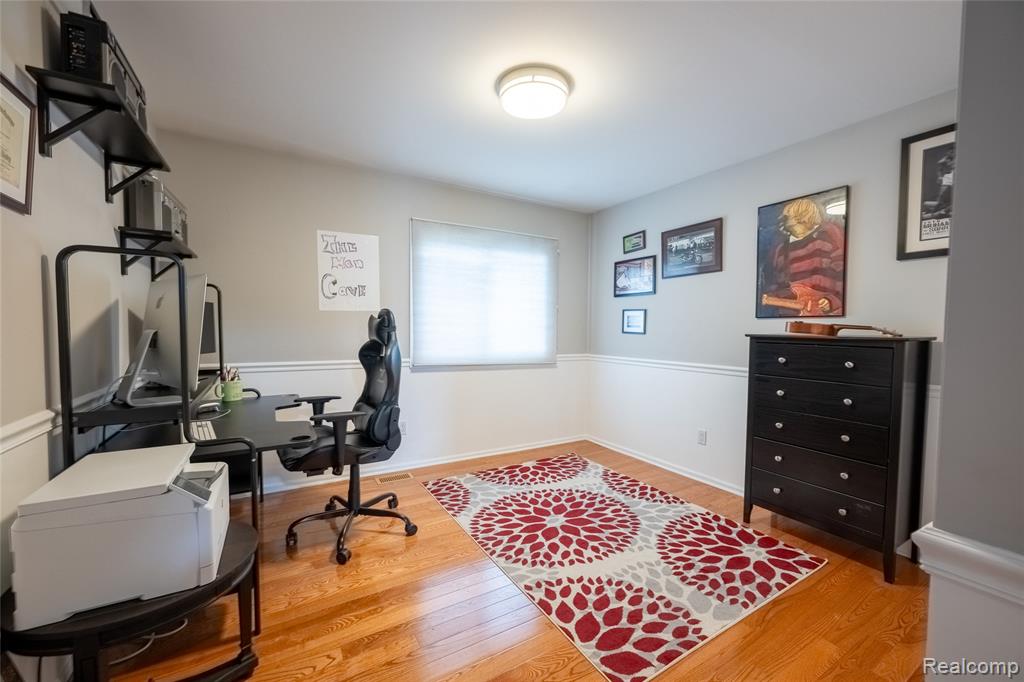 22426 Moorgate Street Novi, MI 48374 - Photo 32 of 50