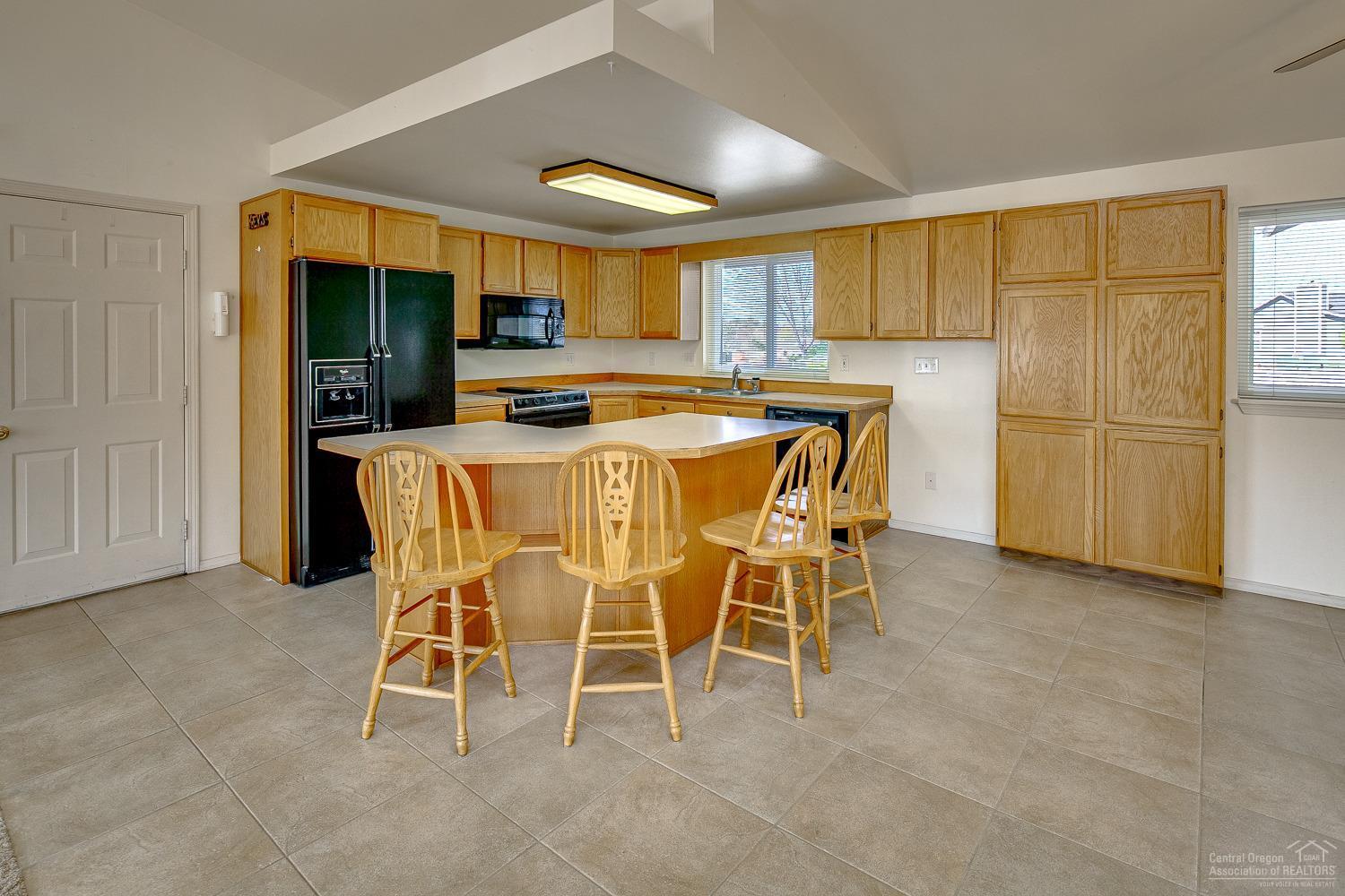 3014 Northeast Yellowpine Road Prineville, OR 97754 - Photo 8 of 25 Additional Photo