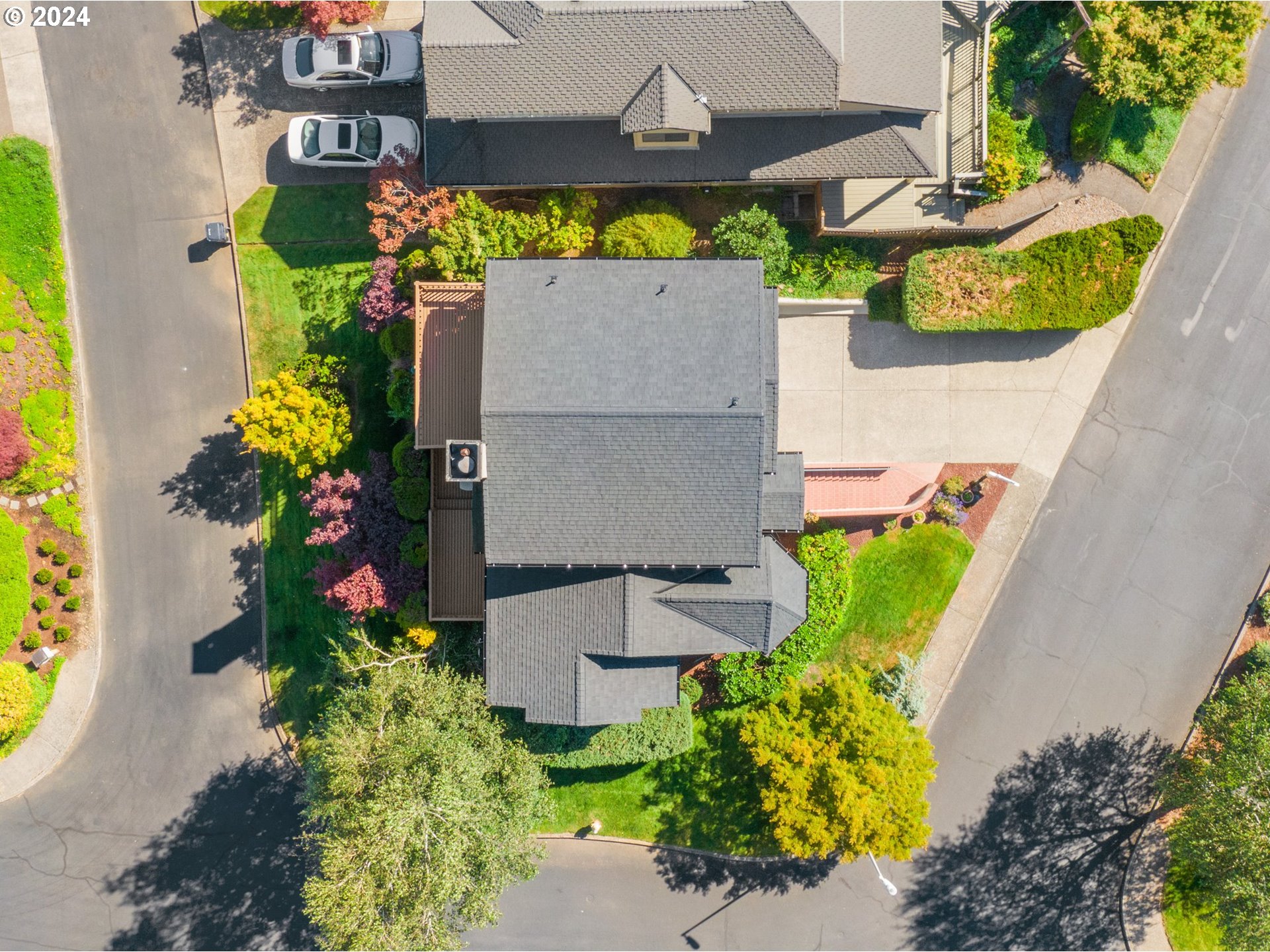 652 Northwest View Ridge Way Camas, WA 98607 - Photo 38 of 39 an aerial view of a house with a swimming pool