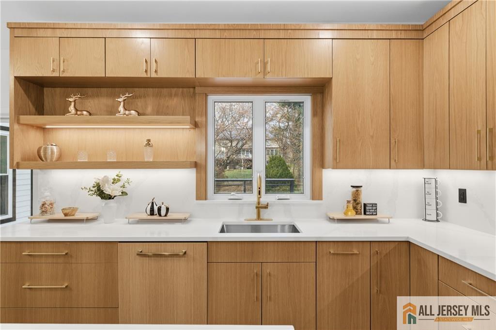 5 Hackett Drive Edison, NJ 08820 - Photo 21 of 78