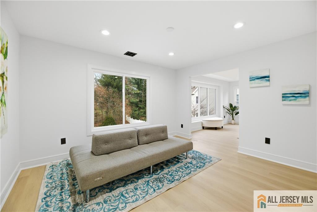 5 Hackett Drive Edison, NJ 08820 - Photo 34 of 78