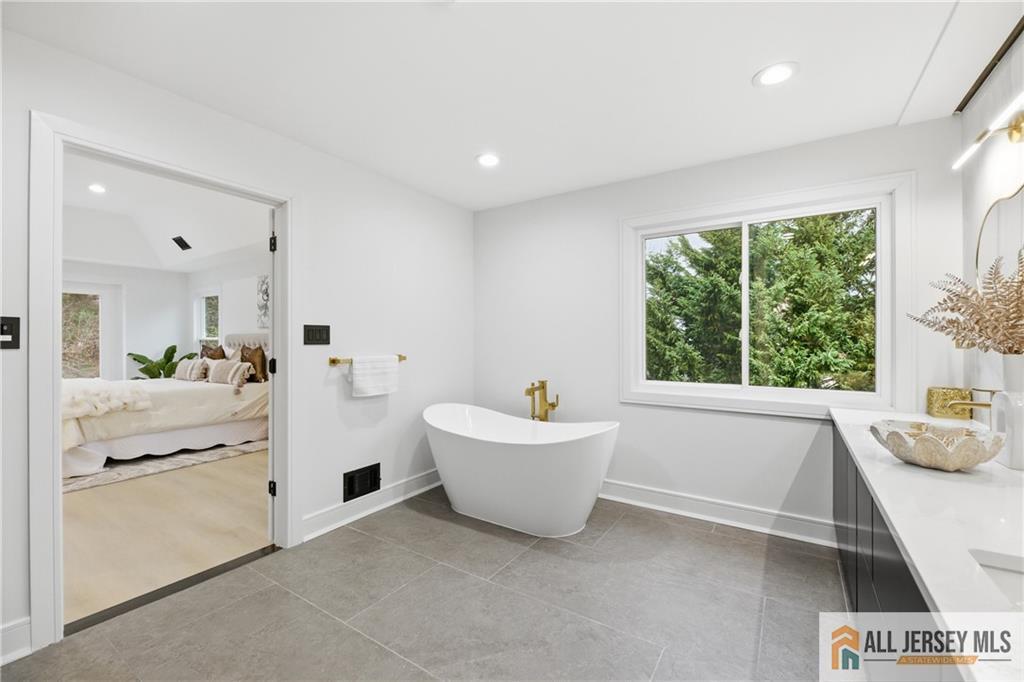 5 Hackett Drive Edison, NJ 08820 - Photo 39 of 78