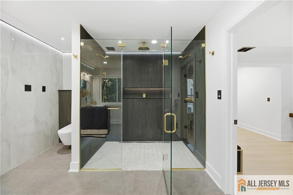 5 Hackett Drive Edison, NJ 08820 - Photo 40 of 78