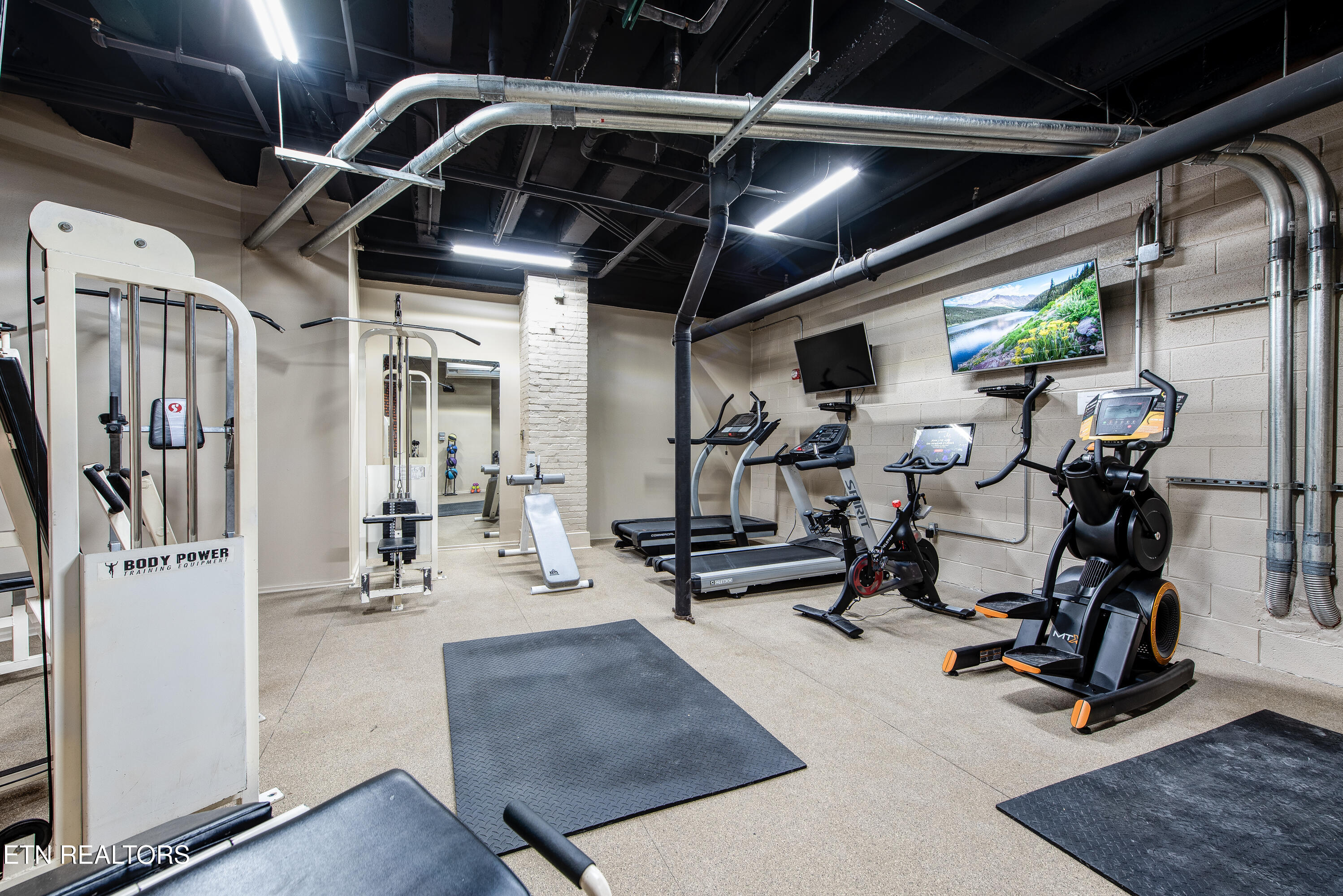 116 South Gay Street, Unit L101 Knoxville, TN 37902 - Photo 15 of 23 Sterchi Lofts gym1