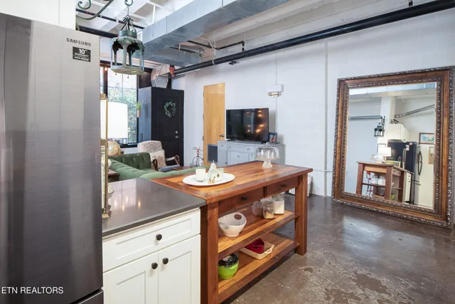 $587,500 | 116 South Gay Street, Unit L101, Knoxville, TN 37902