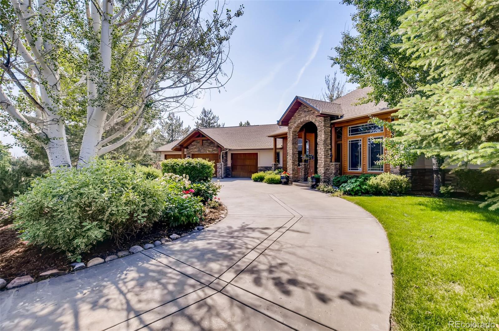 10484 Sunlight Drive Lafayette, CO 80026 - Photo 3 of 40