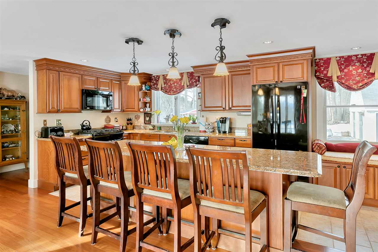 210 Quechee Road Hartland, VT 05048 - Photo 6 of 40