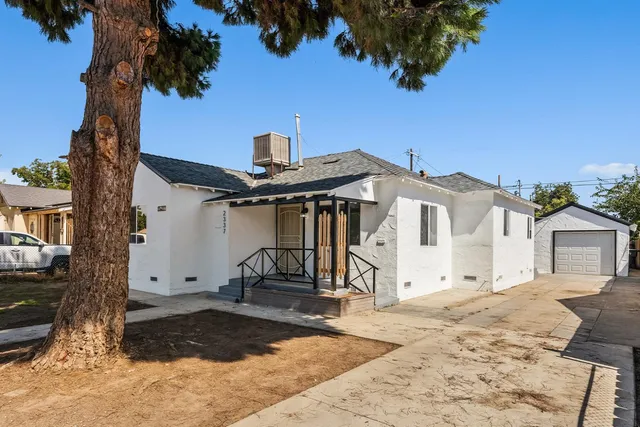 $290,000 | 2337 South Poppy Avenue, Fresno, CA 93706